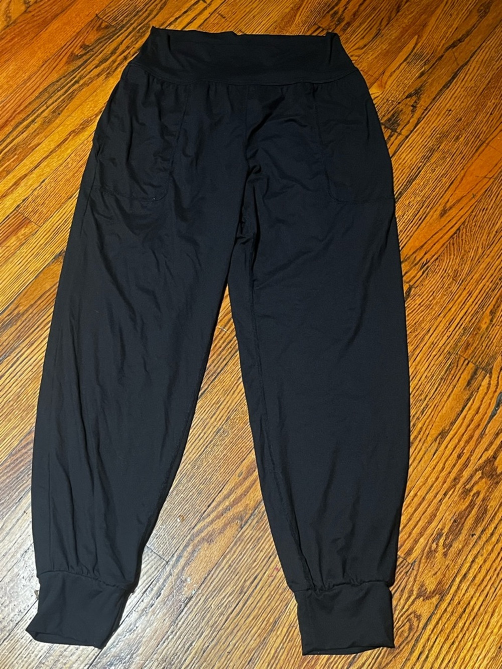 Woman’s Black Relaxed Jogger Pants